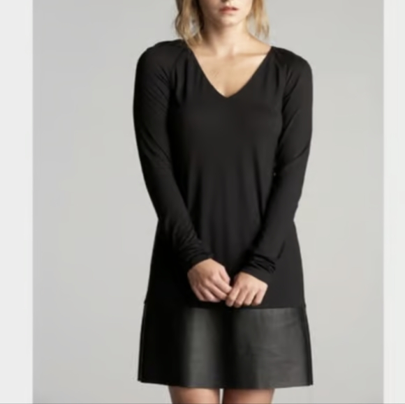 Velvet by Graham & Spencer Dress - Picture 3 of 9